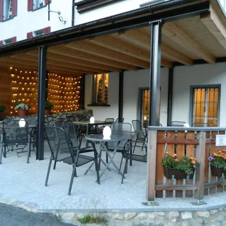 普雷达库尔姆酒店 2*