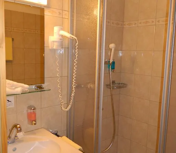 普雷达库尔姆酒店 2* 贝尔京